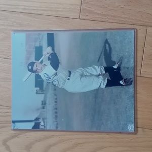 YOGI BERRA SIGNED 8 X 10